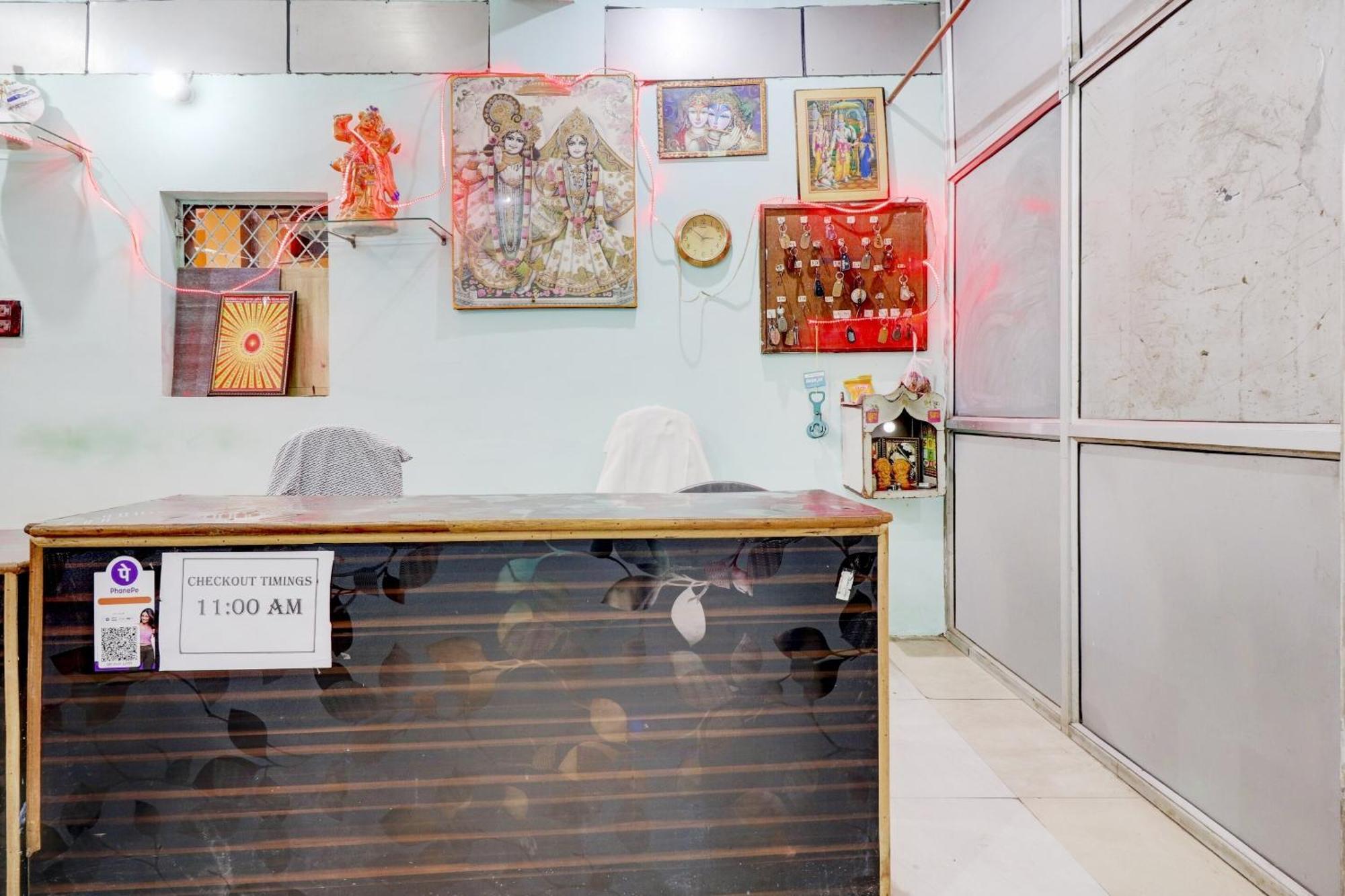 Hotel O Shree Radha Guest House Джханси Экстерьер фото