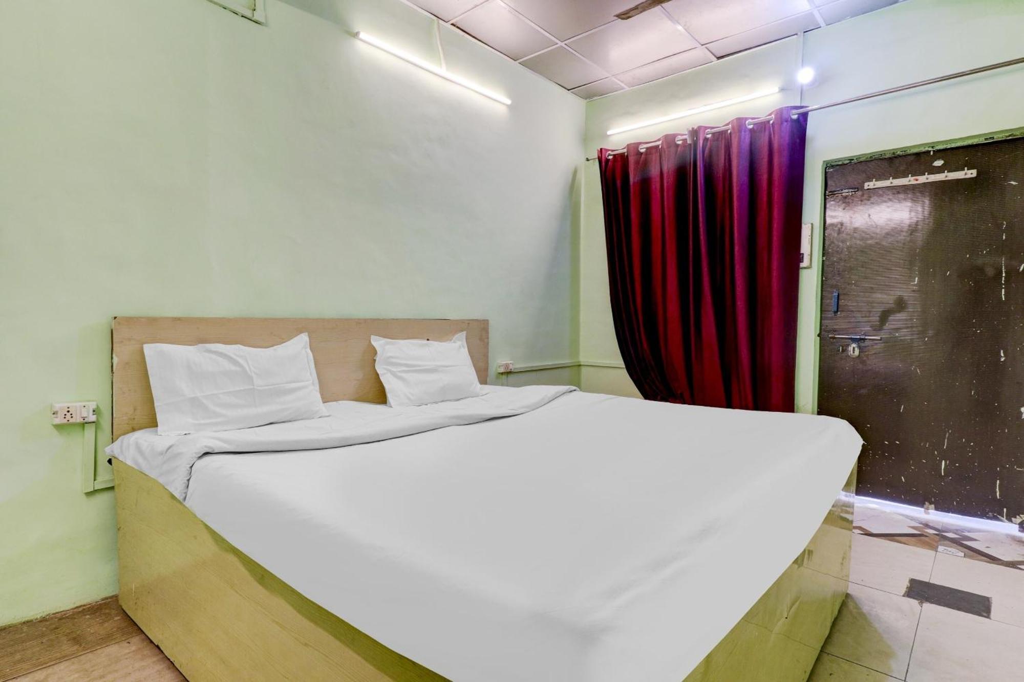 Hotel O Shree Radha Guest House Джханси Экстерьер фото